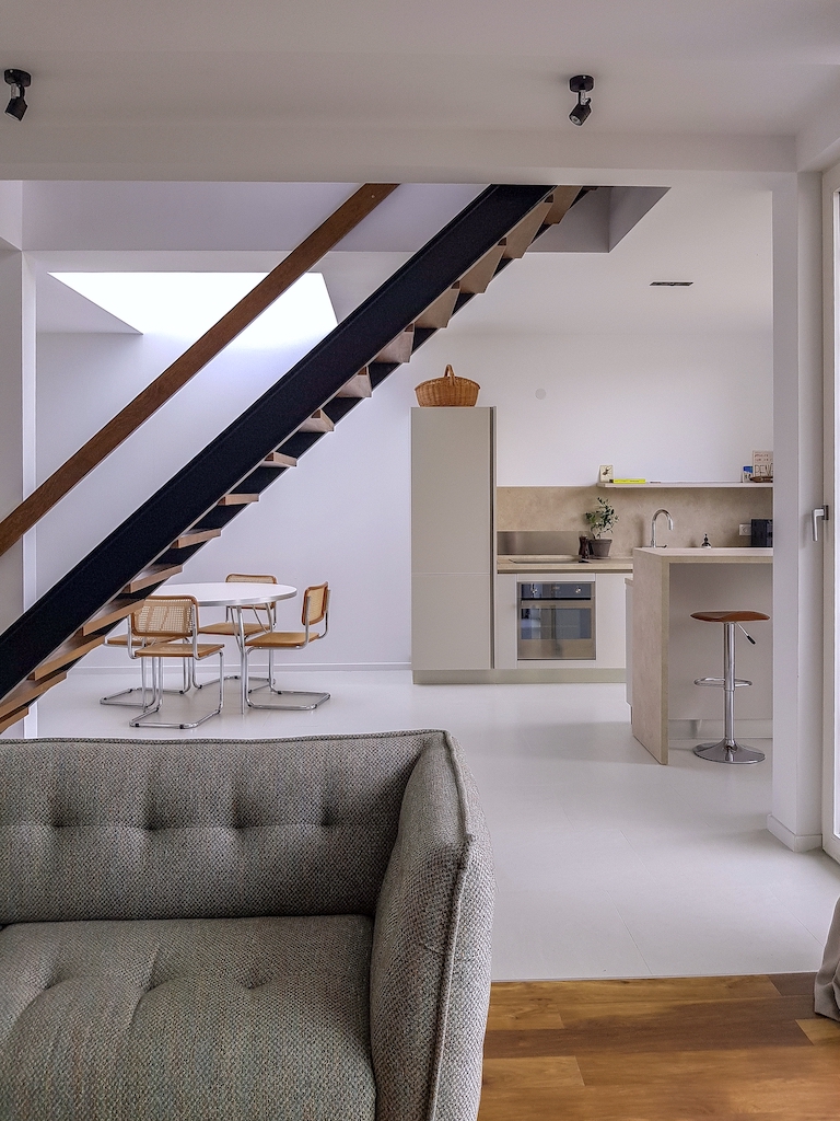 Apartament C2 scara interioara